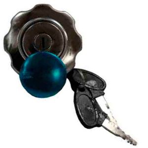 TAPON TANQUE DE GASOLINA CROMADO CON JUEGO DE LLAVES / TAP-003